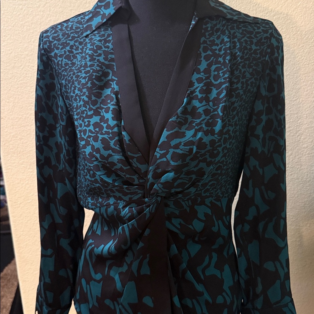 NWT Diane Von Furstenberg Silk Berriti Twist Floral Blouse
